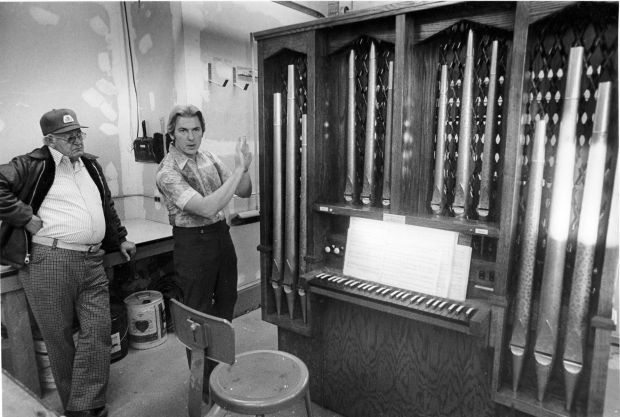 Pipe organ
